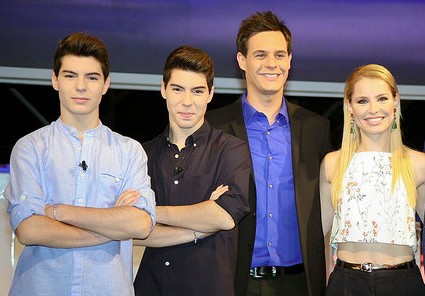 18564873953_720ac4d50b_z