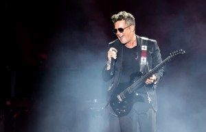 alejandro sanz mas es mas concierto vicente calderon madrid