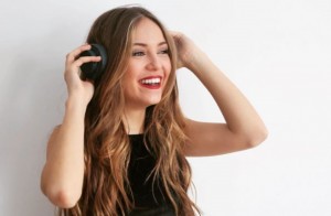 ana-mena-entrevista-cnco-mentira