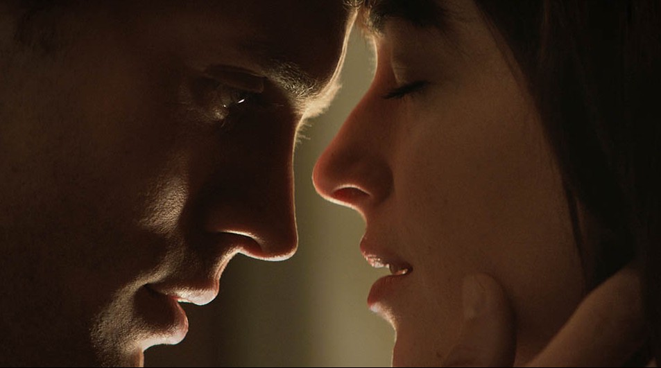 foto-dakota-johnson-y-jamie-dornan-en-50-sombras-de-grey-6-543