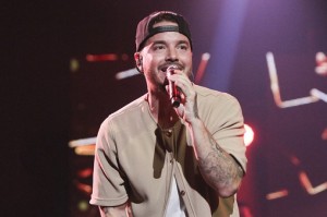j-balvin-performance-08-billboard-1548